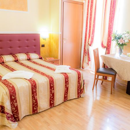 ローマ レジデンサ キー Bed & Breakfast エクステリア 写真